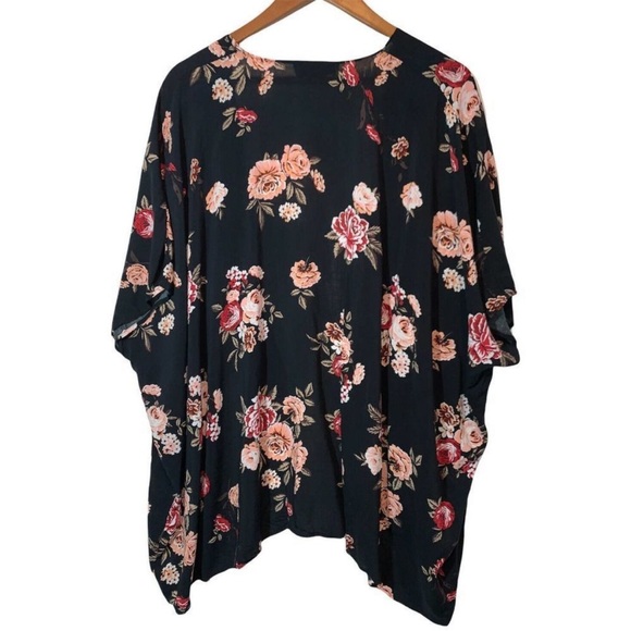 Audrey 3+1 Black Floral Kimono - Picture 3 of 5